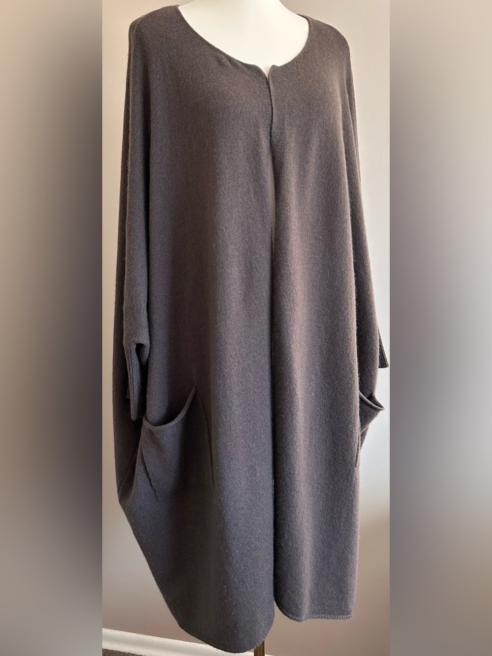 Elemente Clemente 100% Mongolian Cashmere Cocoon Cardigan in Chocolate Brown